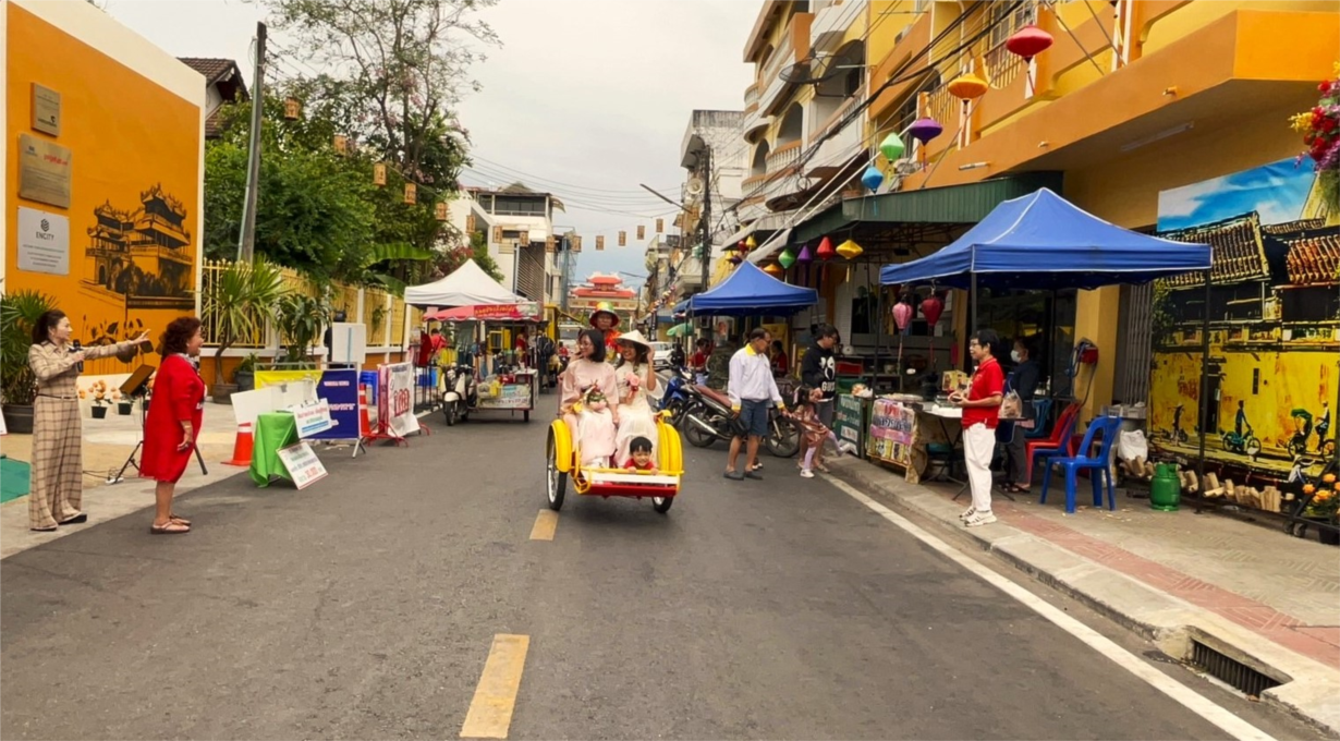 Xuân về trên Phố Việt Nam (Vietnam Town) ở Udon Thani (Thái Lan) (06/02/2024)
